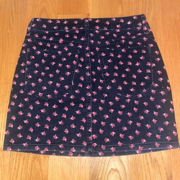 PRINTED MINI SKIRT - Picture 2 of 3